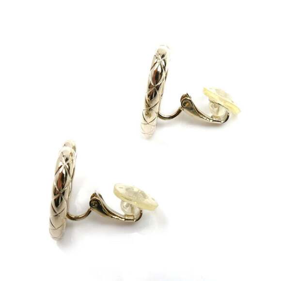 CHANEL Authentic Gold Heart Earrings - Picture 4 of 5